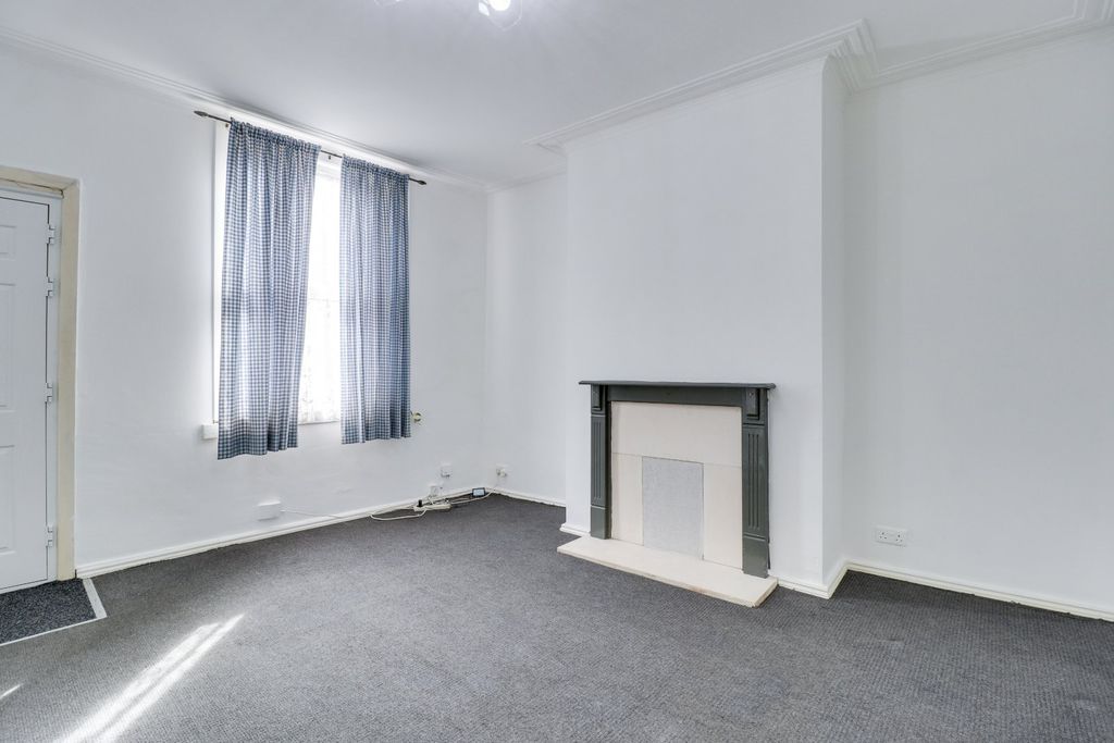 Property photo 2 of 12 Picture No. 07