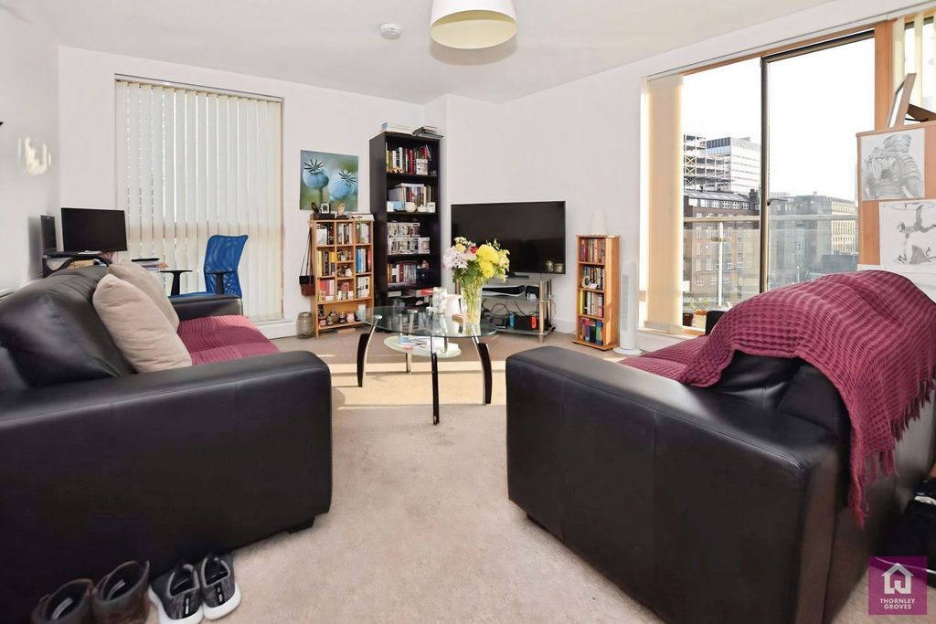 Property photo 3 of 15 Pbox-Img.Jpg