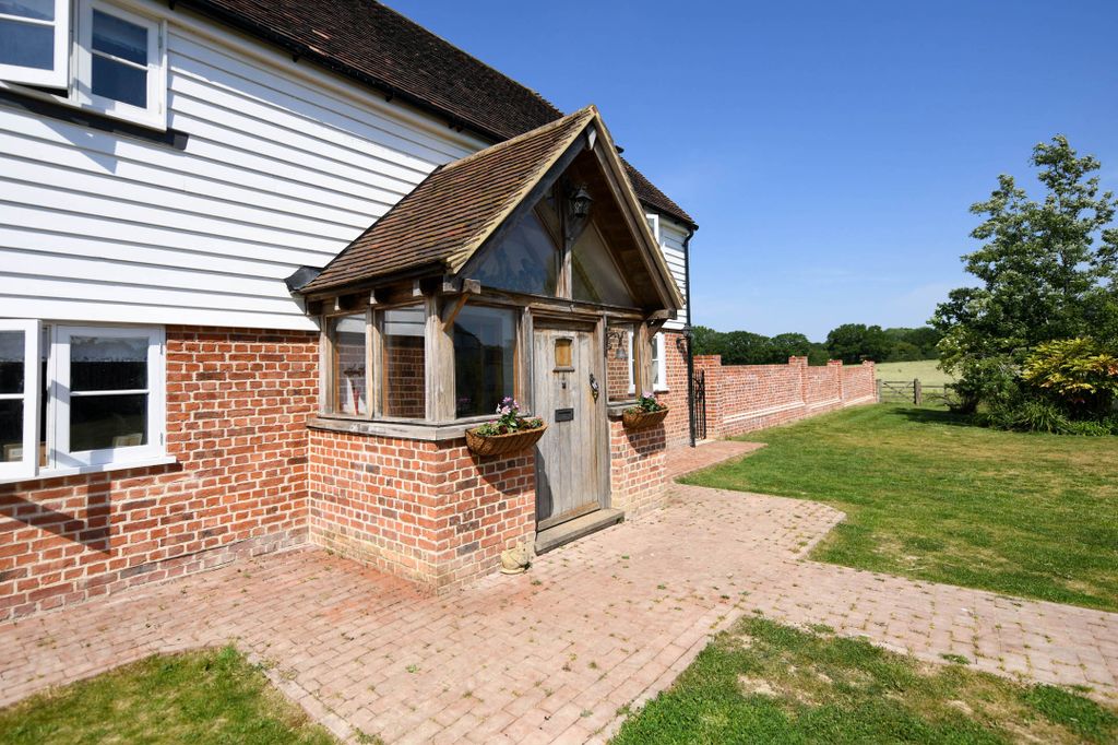 Property photo 3 of 61