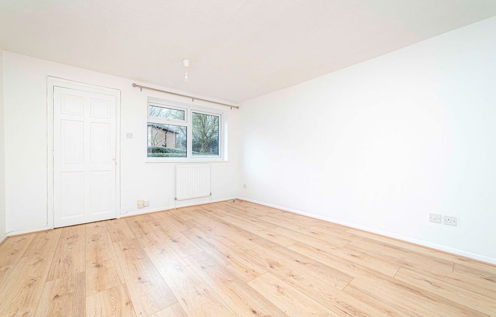 Property photo 3 of 9 Picture 3