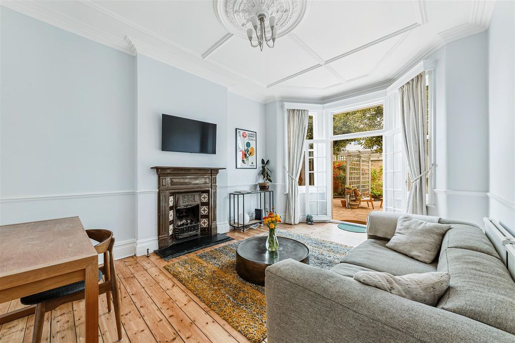 Property photo 2 of 19 36 Hillcrest Road-1.Jpg