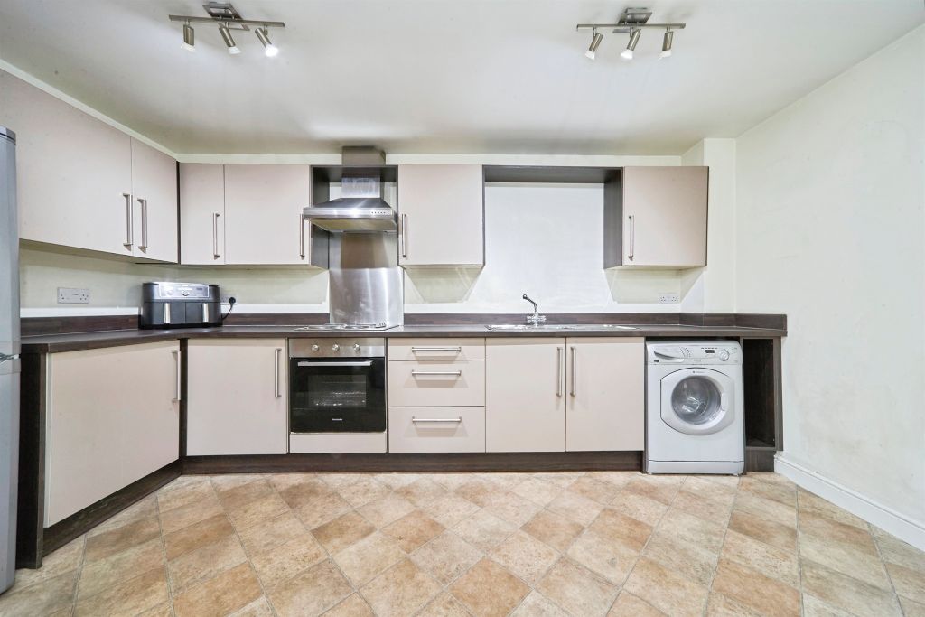 Property photo 2 of 14