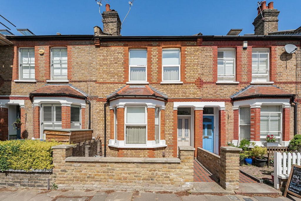 Property photo 1 of 11