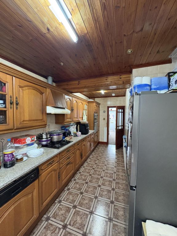 Property photo 2 of 4 Kitchen