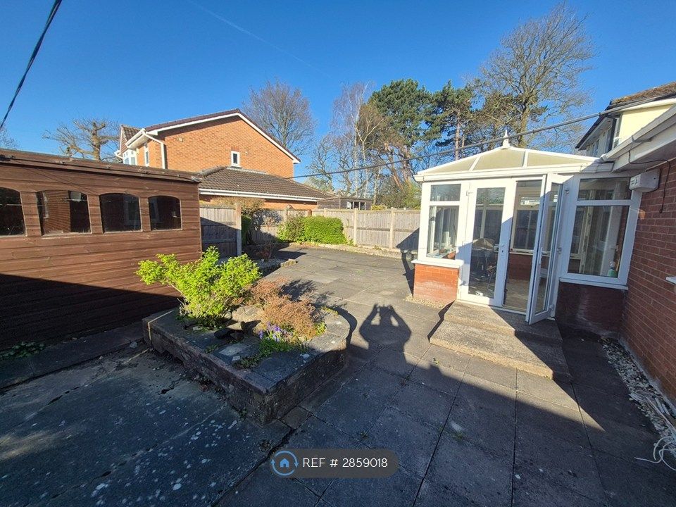 Property photo 1 of 2