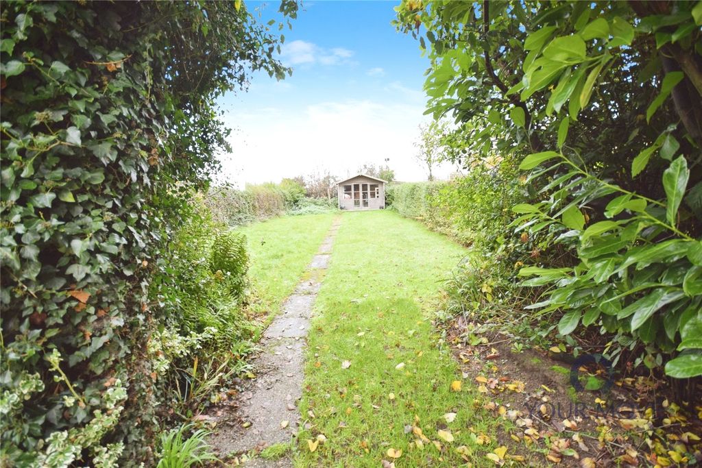 Property photo 2 of 25 Rear Garden