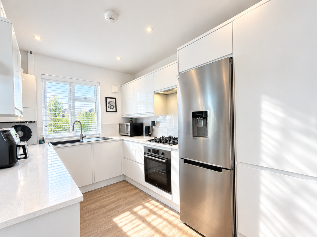 Property photo 3 of 11 Kitchen Breakfast Room