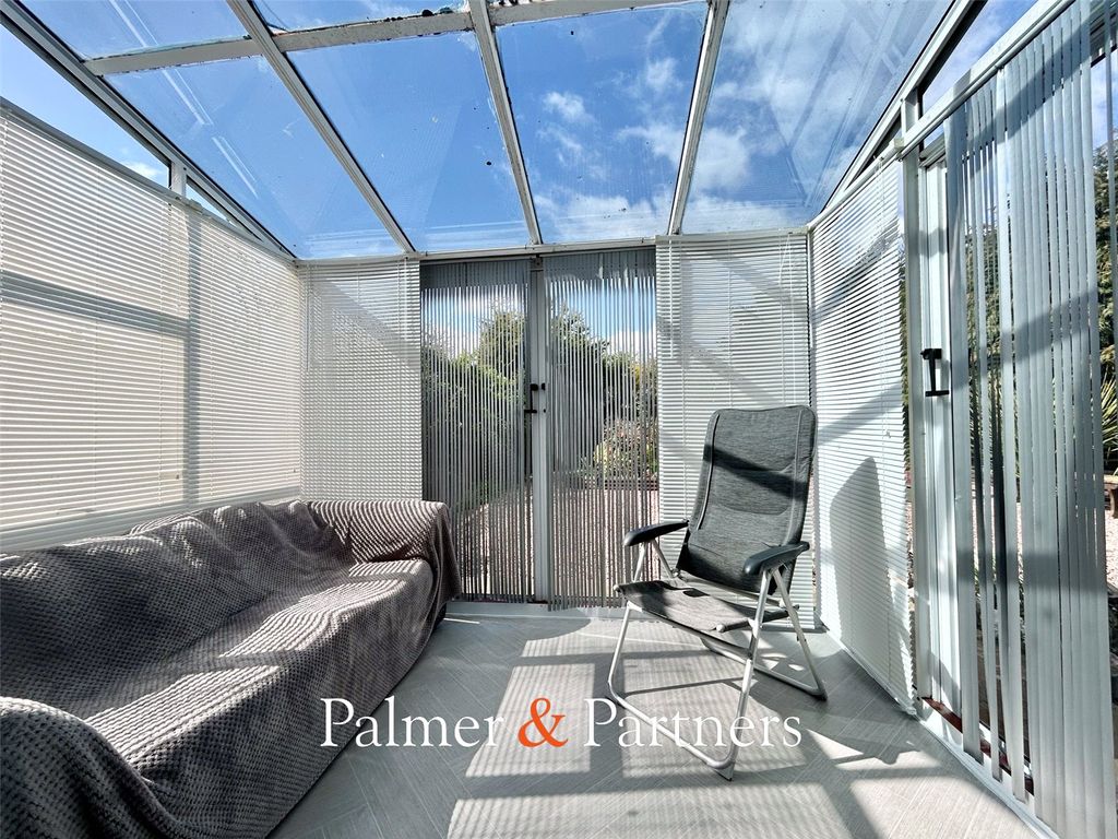 Property photo 3 of 23 Picture No. 15