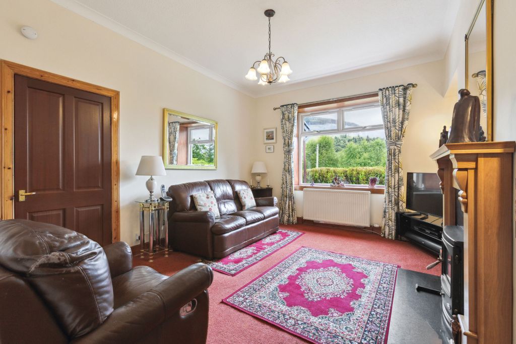Property photo 3 of 33