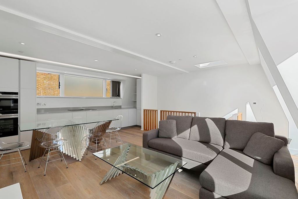 Property photo 1 of 13 Ea96E2d4-E18E-4Ec8-Bbcc-B12Bad8045E9Cabgwl - 6 Pop