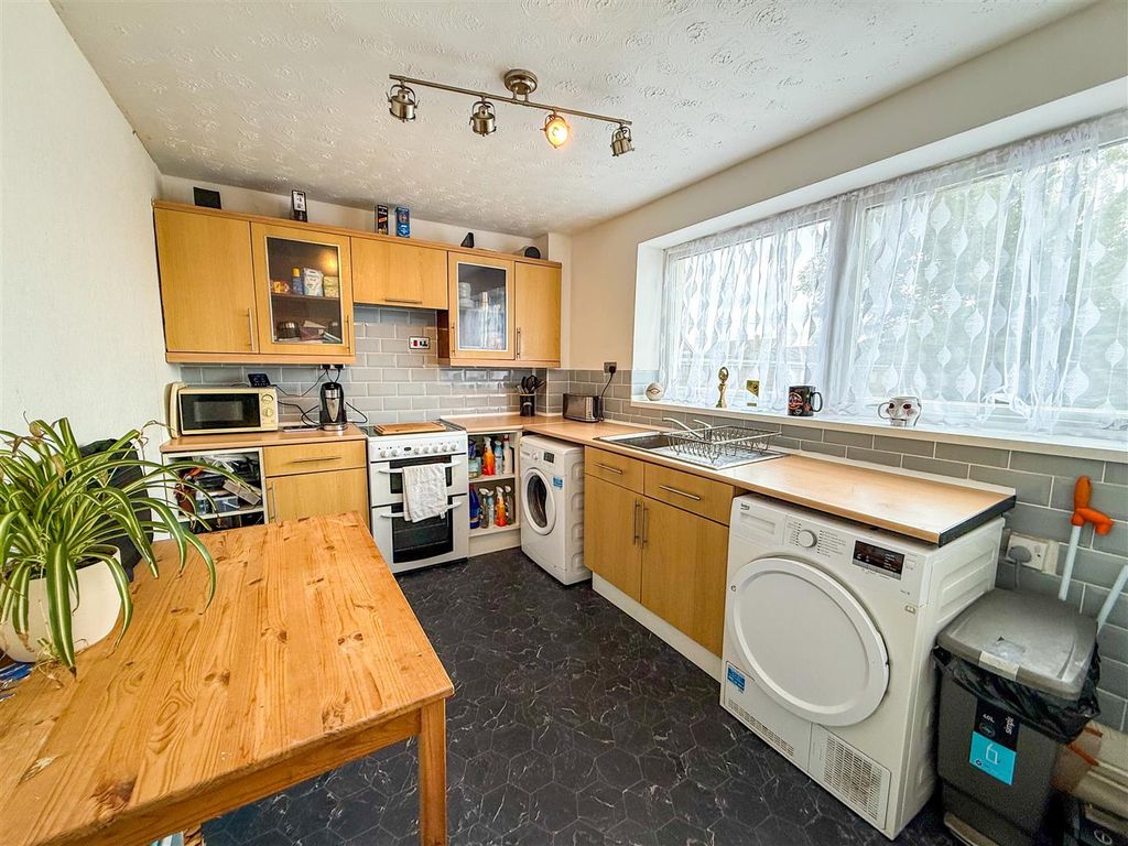 Property photo 2 of 8 Kitchen/Diner