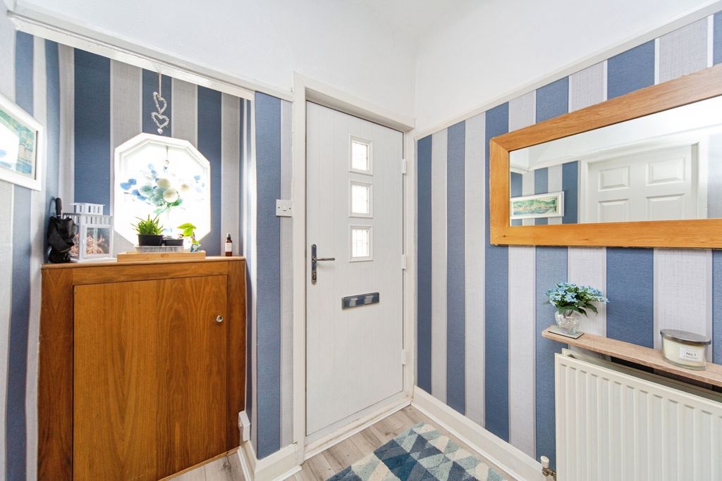 Property photo 2 of 19 Pbox-Img.Jpg