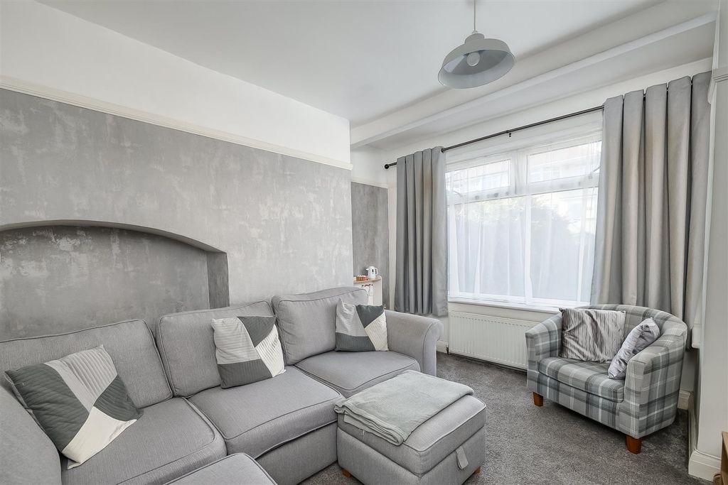 Property photo 2 of 14 0012.Jpg