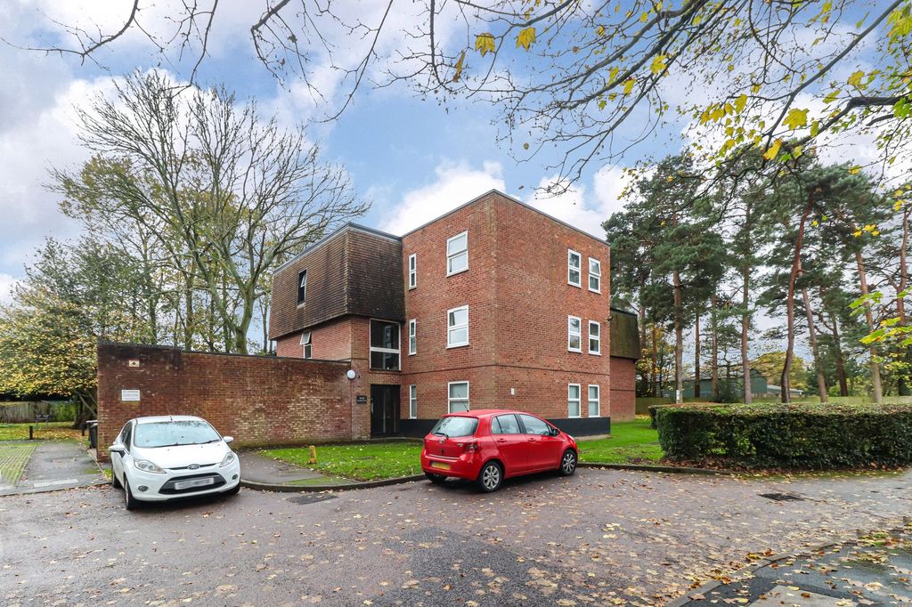 Property photo 2 of 9