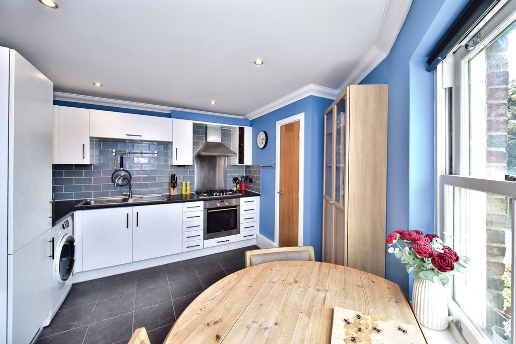 Property photo 2 of 12 Pbox-Img.Jpg