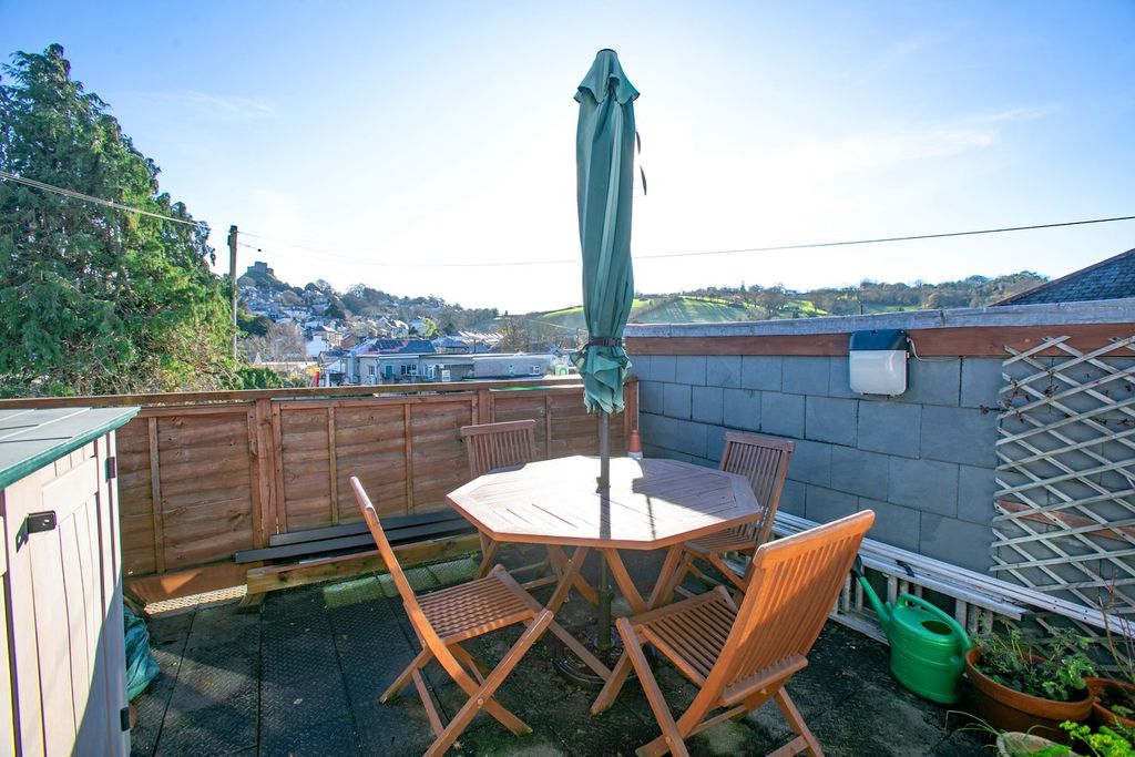 Additional image 12 of 1 bed flat for saleNewport Square, Launceston PL15