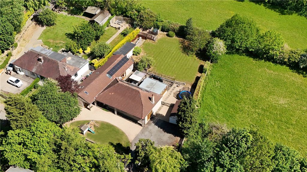 Property photo 2 of 40 Picture No. 93