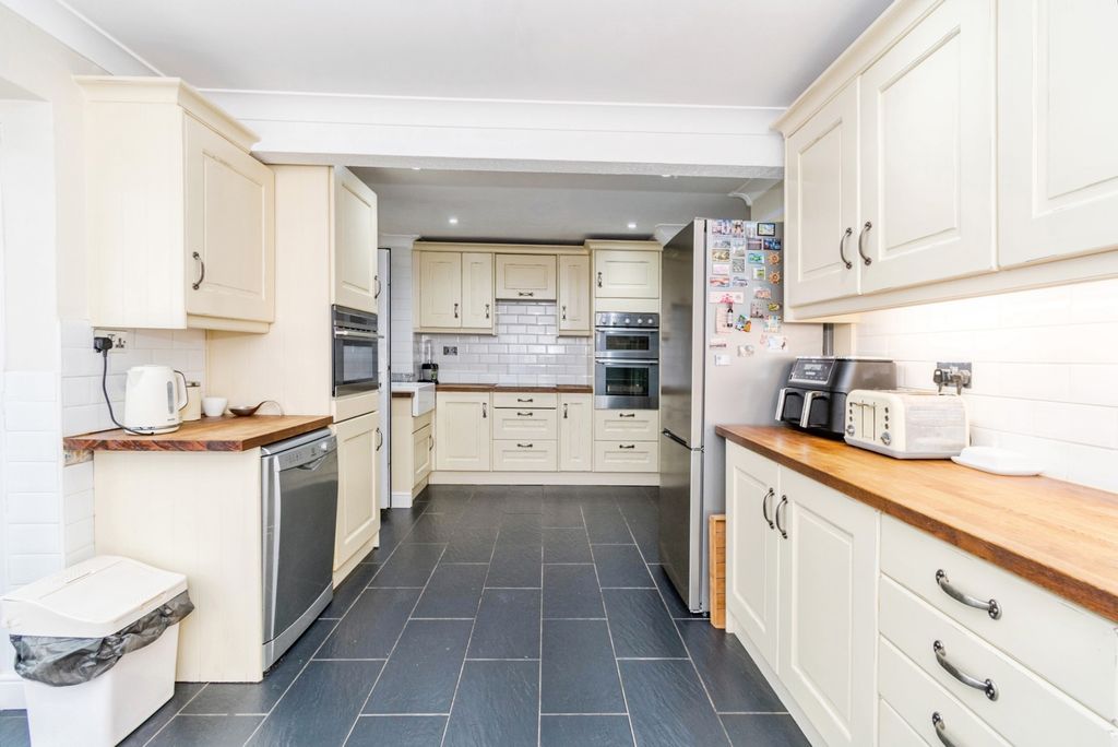 Property photo 2 of 18 Pbox-Img.Jpg