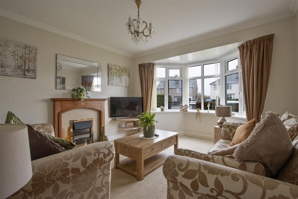 Property photo 3 of 15 Living Room