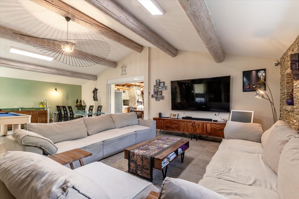 Property photo 2 of 21 Image