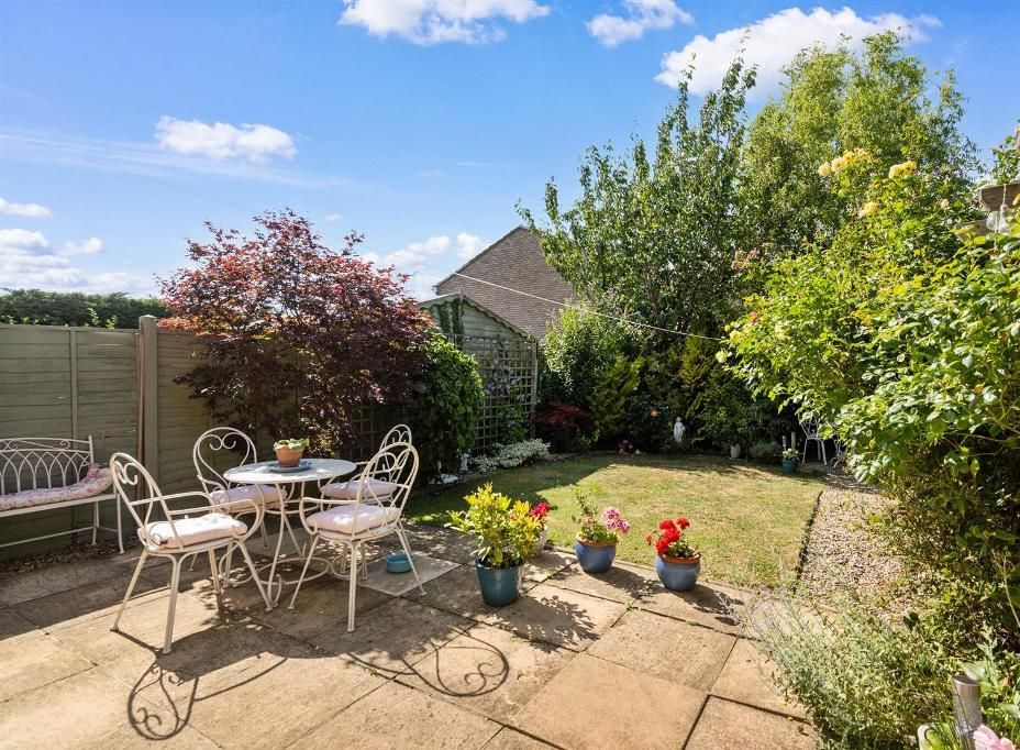 Property photo 2 of 11 Garden