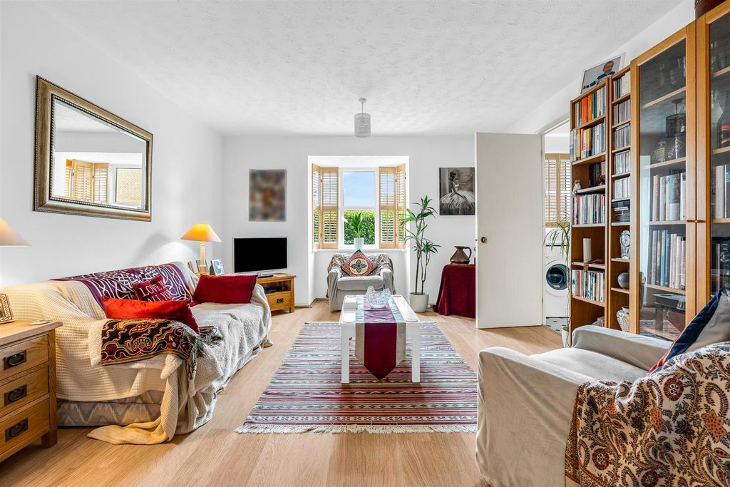 Property photo 3 of 12 Internal-6.Jpg