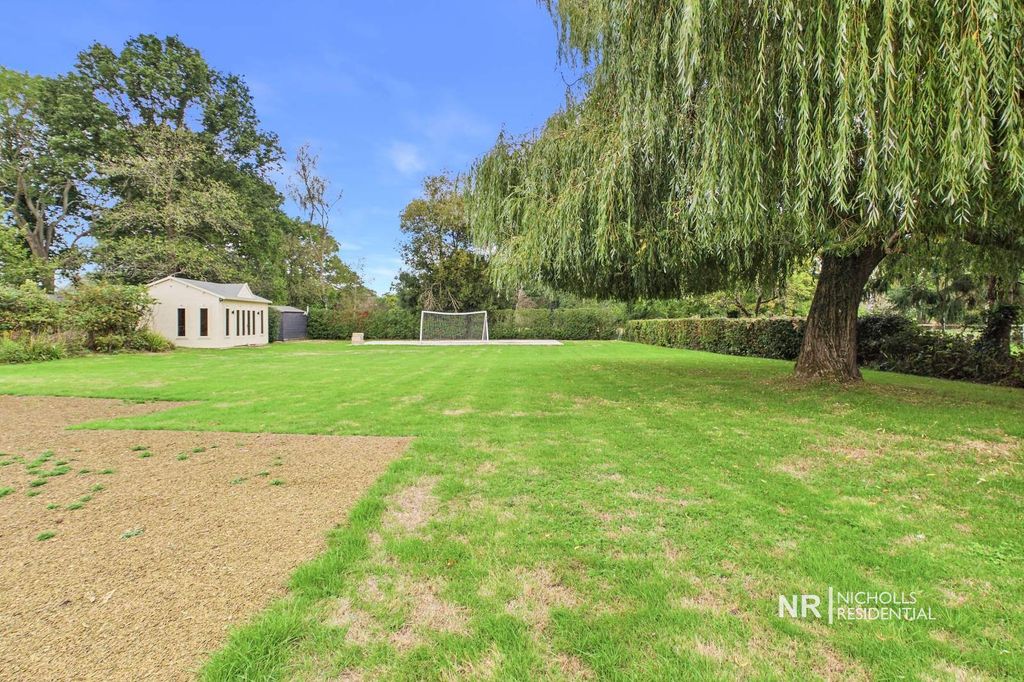 Property photo 3 of 40 Garden