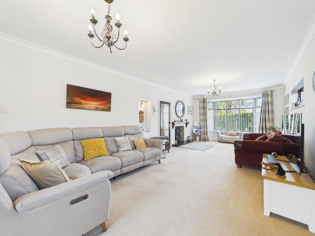 Property photo 3 of 36