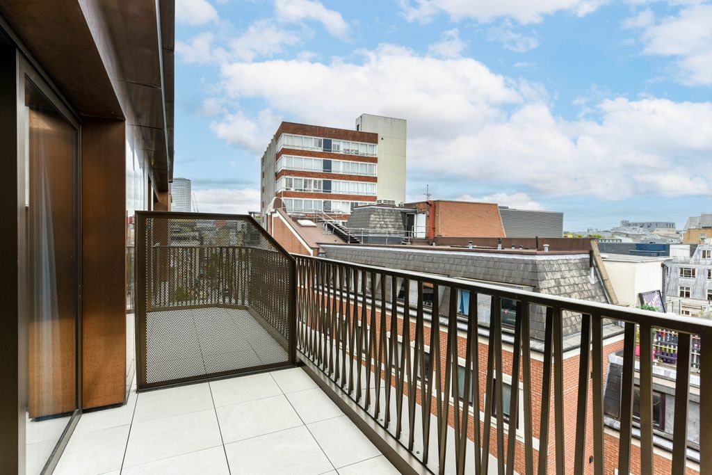 Property photo 3 of 20