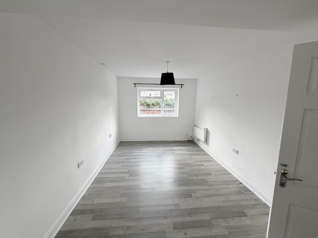Property photo 1 of 11 Exterior