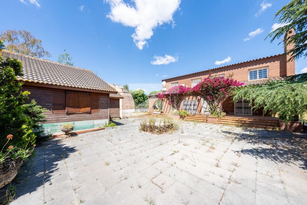 Property photo 3 of 50