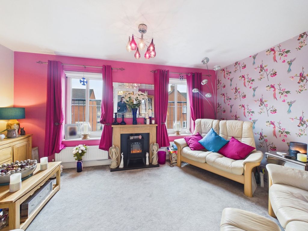 Property photo 3 of 21