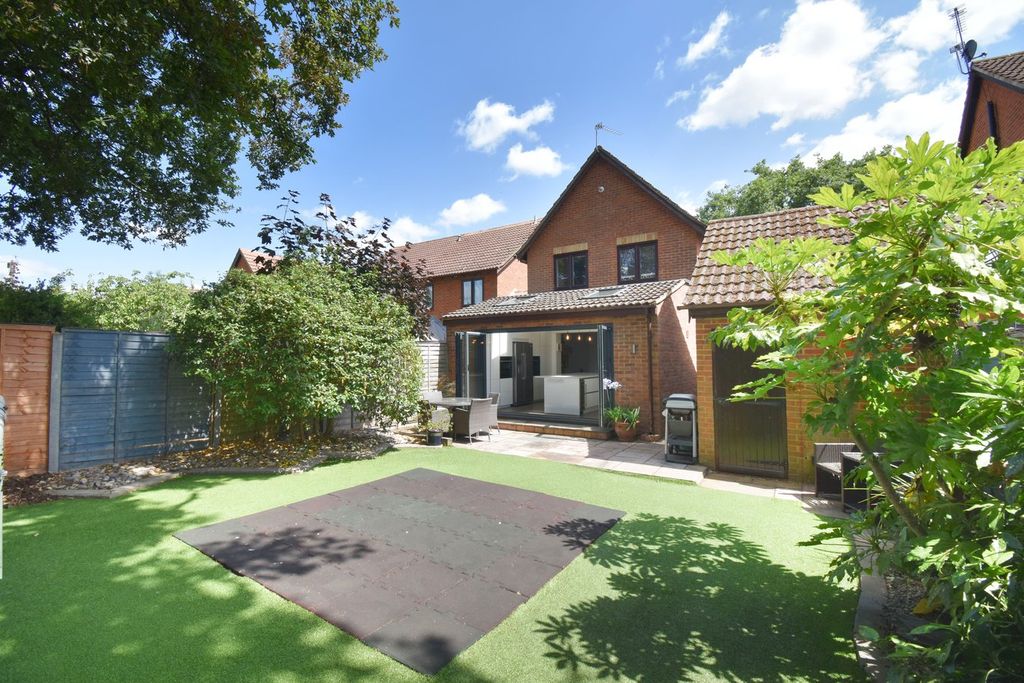 Property photo 2 of 12
