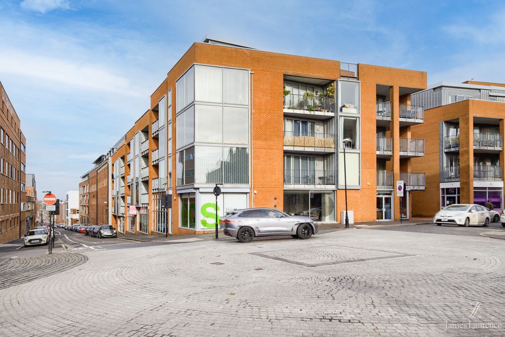 Property photo 1 of 13 Img_5329_16_Large