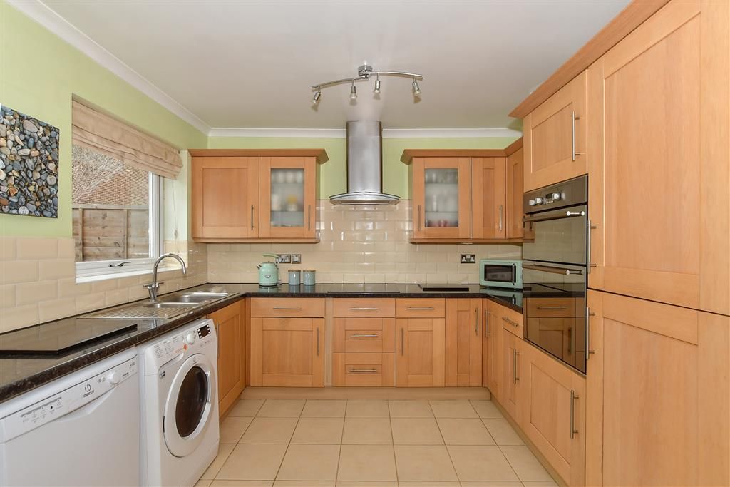 Property photo 3 of 9 Kitchen/Diner