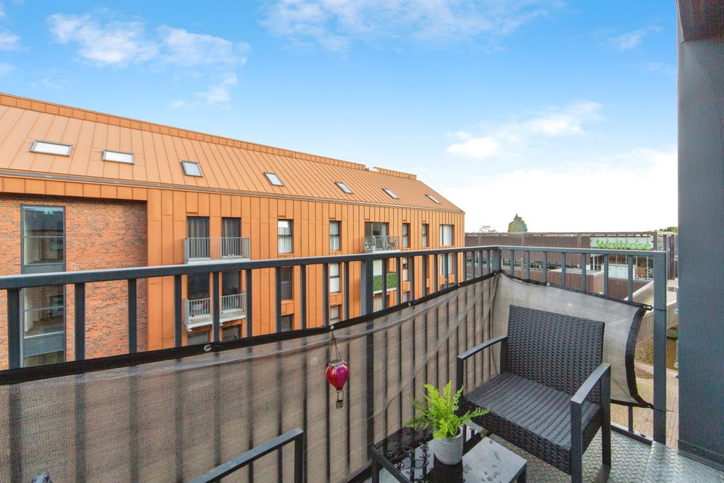 Property photo 2 of 16