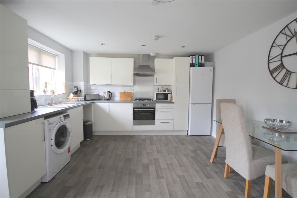 Property photo 3 of 15 Kiiii.Jpg