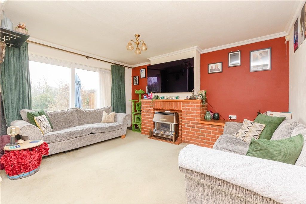 Property photo 2 of 10 Living Room