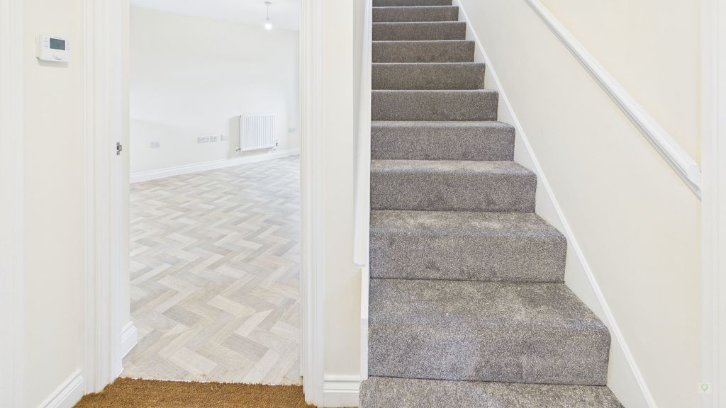 Property photo 2 of 14 Photo 5