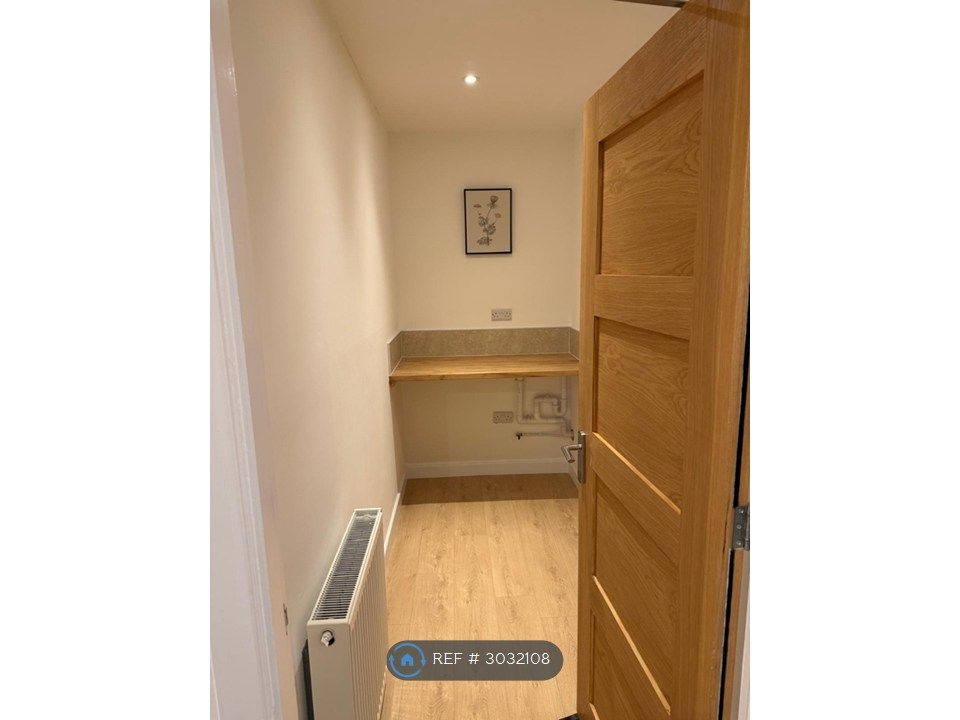 Property photo 2 of 9 Utility Room