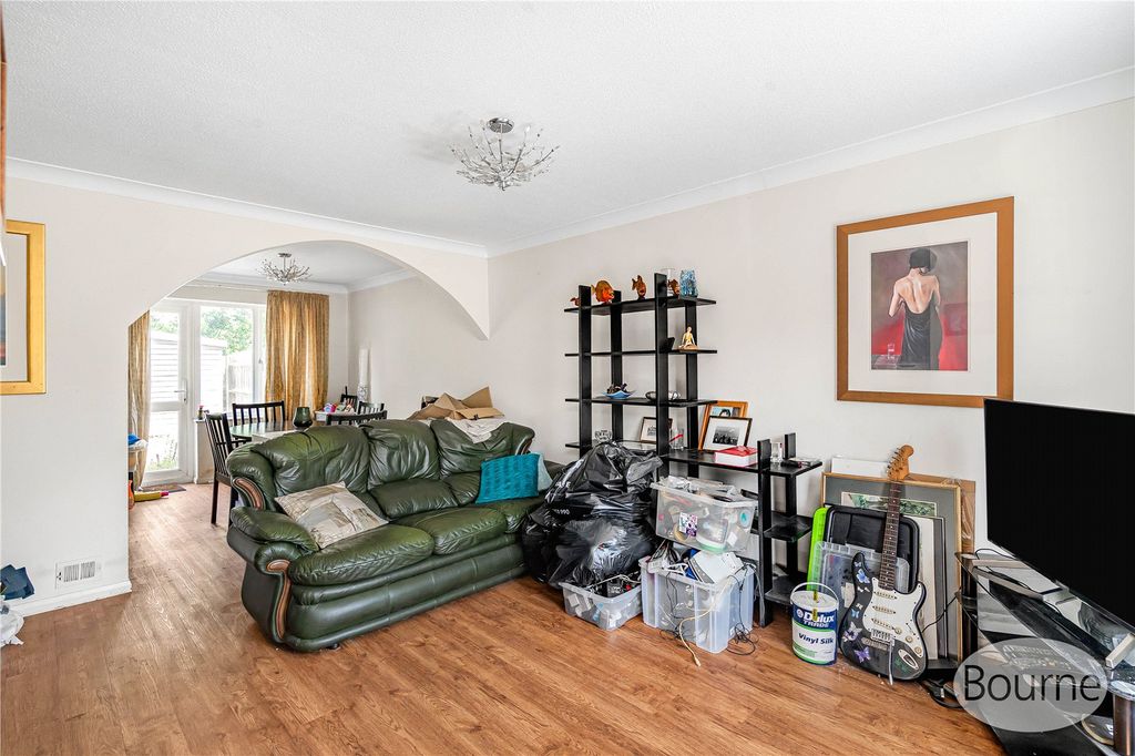 Property photo 3 of 13 Picture