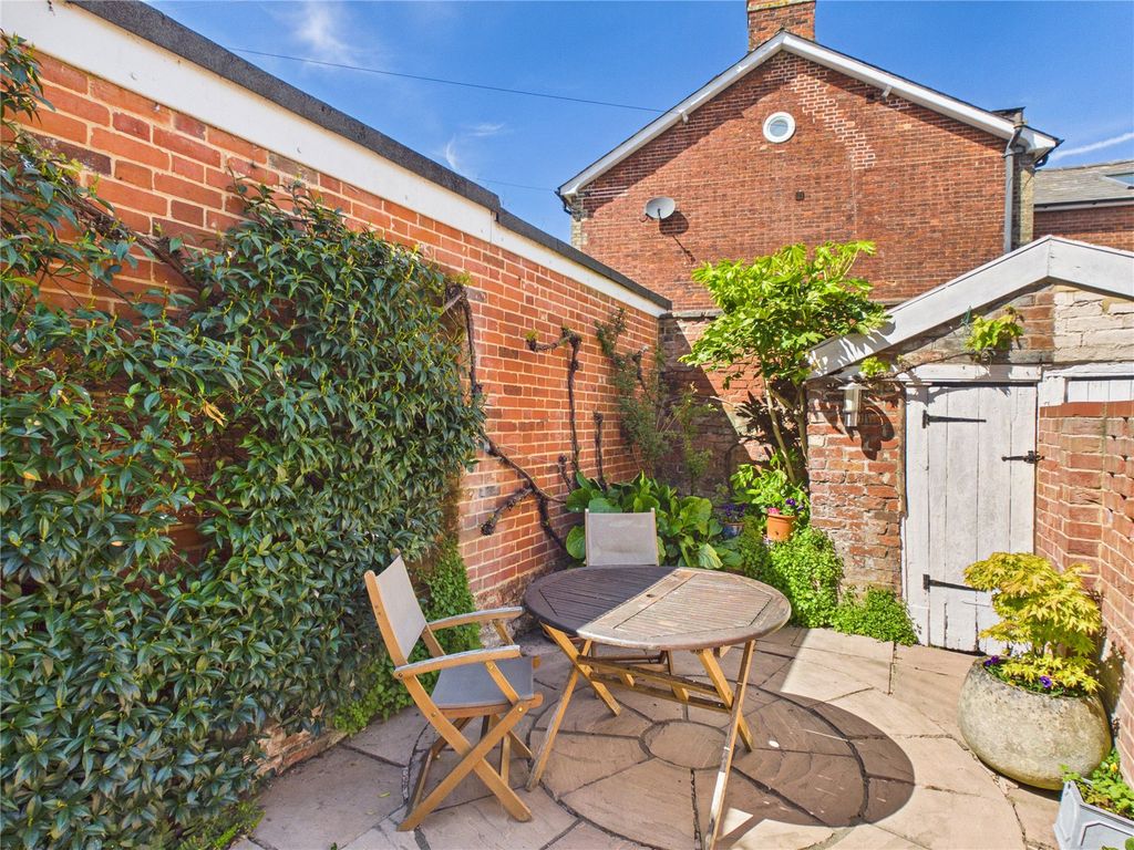 Property photo 1 of 14 Picture No. 12