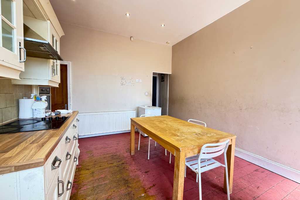 Property photo 3 of 24