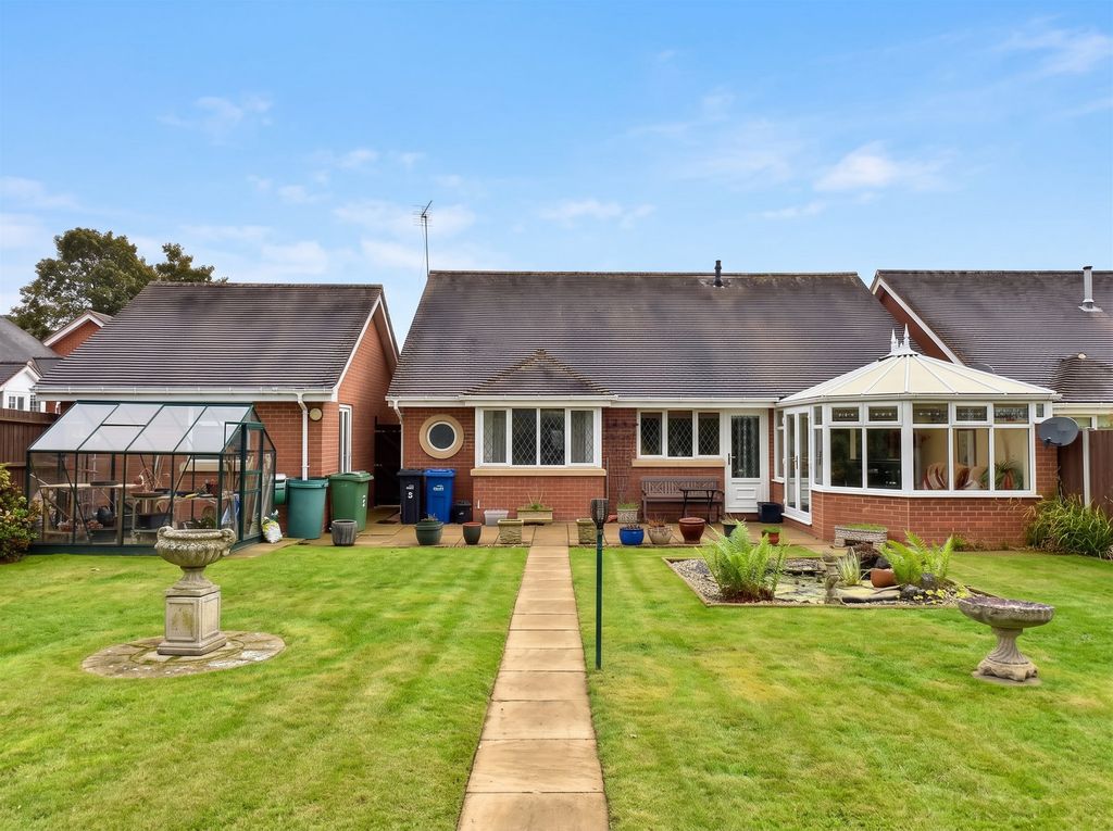 Property photo 2 of 26