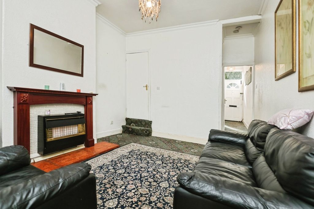 Property photo 3 of 16 Pbox-Img.Jpg