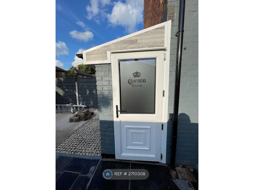 Property photo 2 of 21 Bar