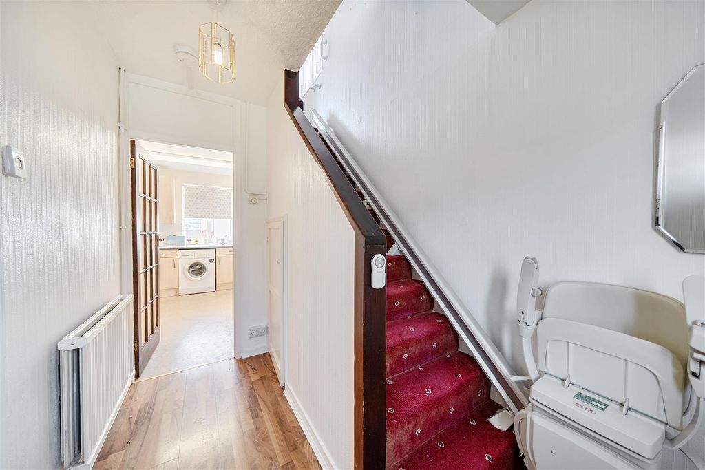 Property photo 2 of 15 1446372-5-6A030Bb0d6F72.Jpg