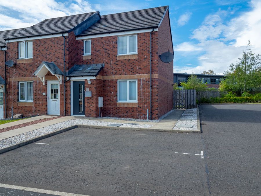 Property photo 1 of 10 External