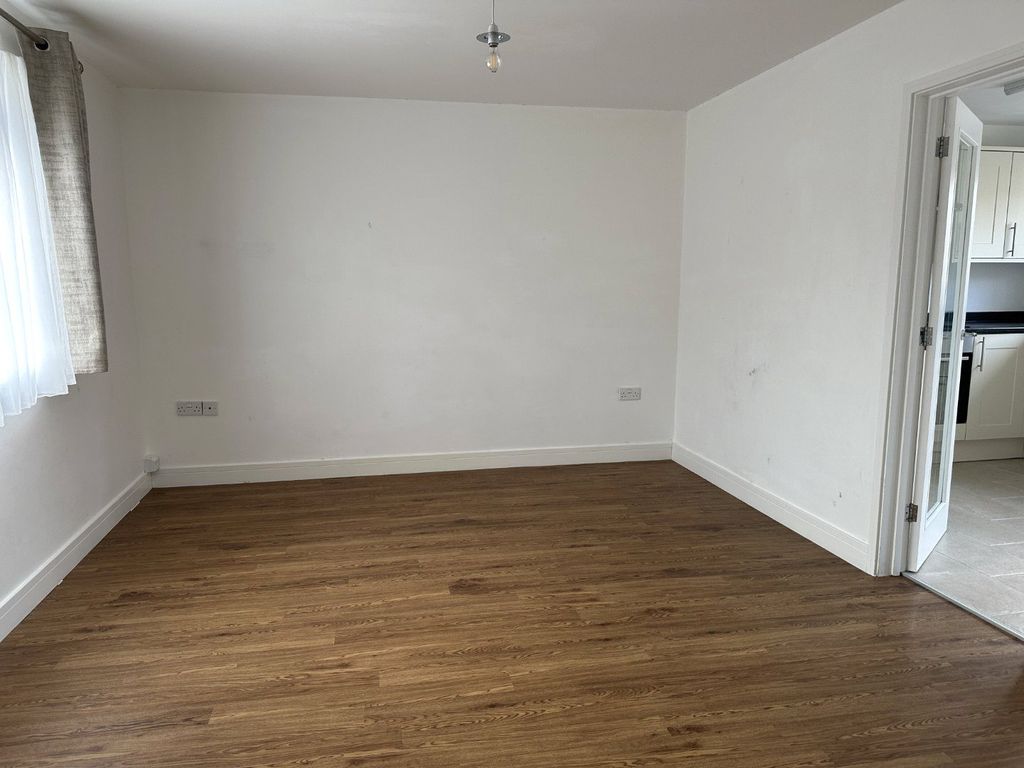 Property photo 2 of 12 Picture No. 06
