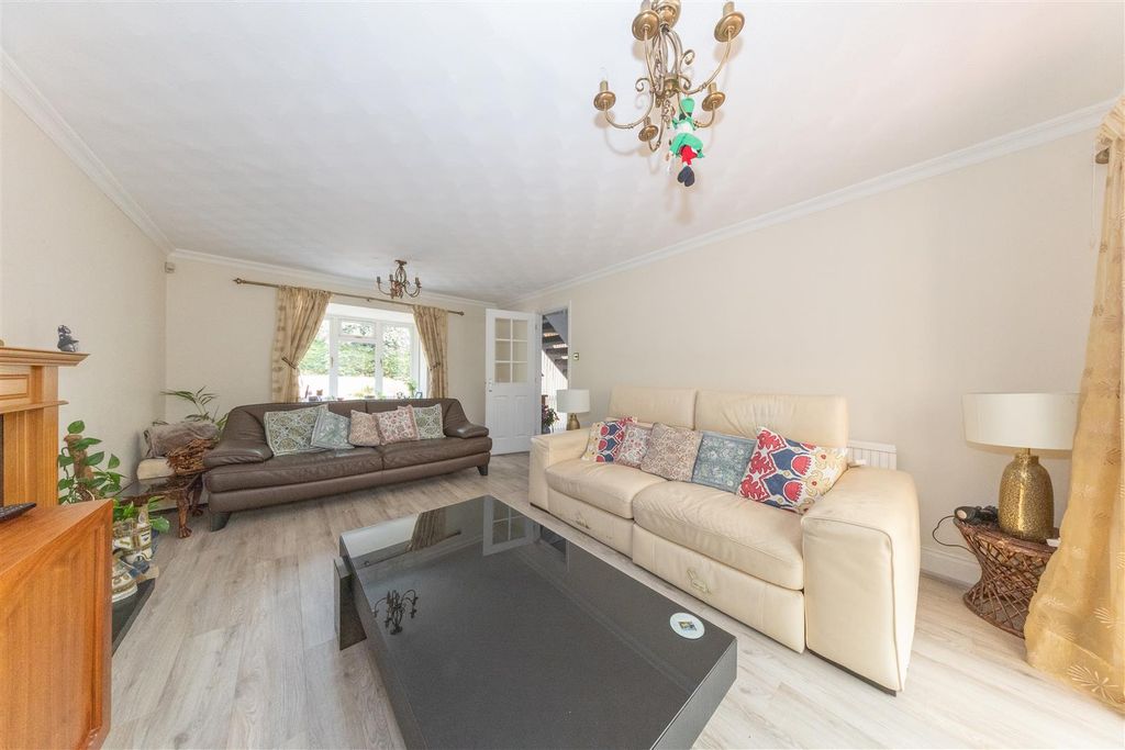 Property photo 3 of 29 Ken_1101.Jpg